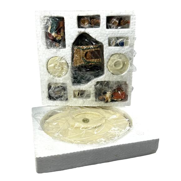 House of Lloyd Christmas Nativity Mini Tea Set in Box 542386 - Picture 2 of 3